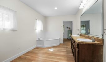 126 Mchenry Rd, Defuniak Springs, FL 32433