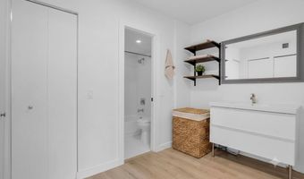 3701 N Country Club Dr 404, Aventura, FL 33180