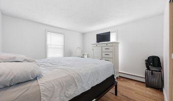 55 River Rd, Agawam, MA 01001