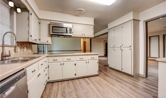 112 Oak St, Arkoma, OK 74901