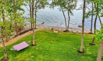 19 Glenview Ln, Belfast, ME 04915