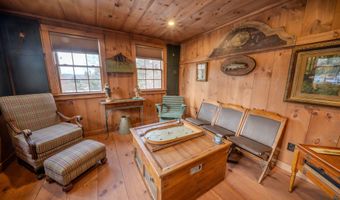 48 Old Searsport Ave, Belfast, ME 04915