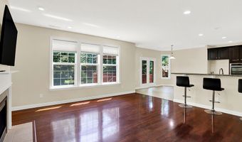 679 Erin Dr, Avon, IN 46123