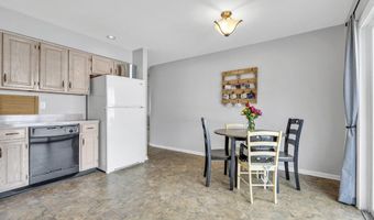 1400 Mizzen Ave, Beachwood, NJ 08722