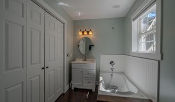 13 Benjamins Way, Bangor, ME 04401