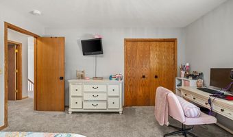 895 Williamsburg Ct, Ashland, OH 44805