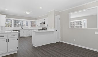 2014 W Lakeview Dr, Benton, AR 72015