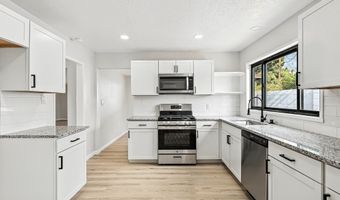 8004 HANNETT Ave NE, Albuquerque, NM 87110