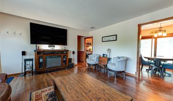 19 Buchanan Ave, Amity Harbor, NY 11701