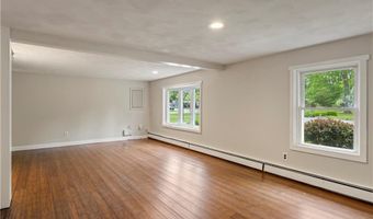 19 Bruce Dr, North Smithfield, RI 02896