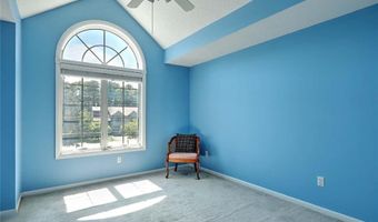 101 Cardinal Dr, North Kingstown, RI 02852