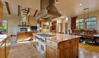 320 Chapman Ln, Bigfork, MT 59911