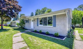 1113 Summer St, Algonac, MI 48001