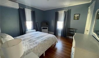 35 Annandale Rd, Newport, RI 02840