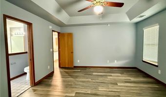 510 College Pl, Bentonville, AR 72712
