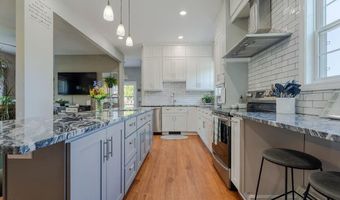 71 Vinton Ave, Cranston, RI 02920