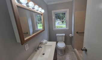 2 Dixon Rd, Danbury, CT 06811
