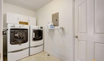 5605 Yukon Charlie Loop, Anchorage, AK 99502