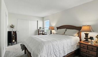531 Spring Glen Dr, Ballwin, MO 63021