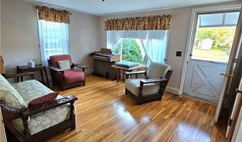 27 Clifton Ave, Coventry, RI 02816
