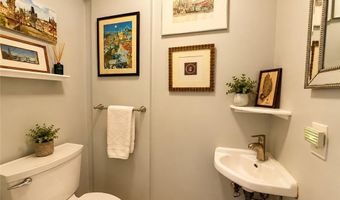 520 Corey Ln, Middletown, RI 02842