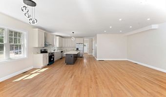 64 Highland Ave B, Attleboro, MA 02703