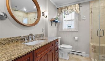 1958 Cranston St, Cranston, RI 02920