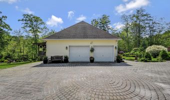 251 Scenic Dr, Blakeslee, PA 18610