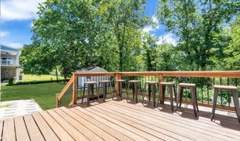 563 Vanderbilt Ave, Bayville, NJ 08721