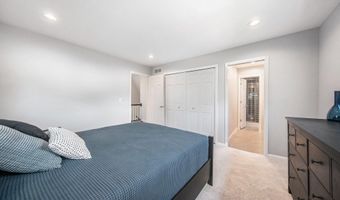2375 Dundee Dr, Ann Arbor, MI 48103