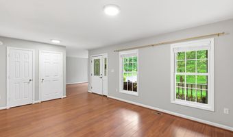 24674 PEACH ORCHARD Ln, Aldie, VA 20105