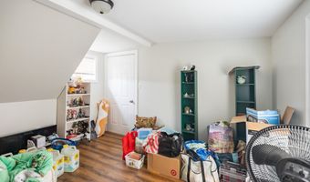 19 Granite St, Auburn, ME 04210
