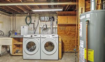 88 Nichols Rd, North Kingstown, RI 02852