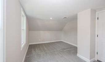 32 Raymond Rd, Auburn, NH 03032