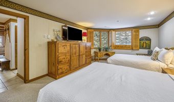 311 Offerson Rd 121, Beaver Creek, CO 81620