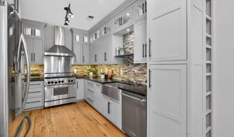 33 Four Oaks Rd, Bedminster, NJ 07921