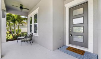7322 PARADISO Dr, Apollo Beach, FL 33572