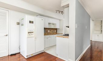 3334 WOODBURN VILLAGE Dr 33, Annandale, VA 22003