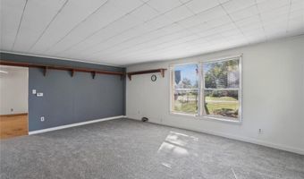 4705 Prairieburg Rd, Anamosa, IA 52205