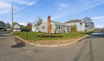73 Tucker St, Lincoln, RI 02865