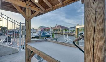 102 Angelfish Ct, Aransas Pass, TX 78336