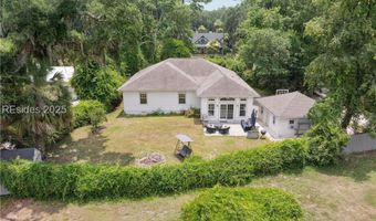15 Palmetto Beach Dr, Bluffton, SC 29910
