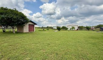 302 Poplar St, Hico, TX 76457