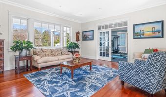 116 Nayatt Rd, Barrington, RI 02806