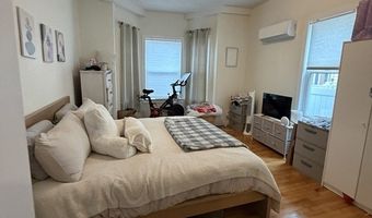 9 Mohawk Rd 1, Boston, MA 02127