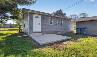 104 S Oak St, Arrowsmith, IL 61722