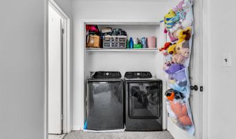 228 Elizabeth Ave, Bayville, NJ 08721