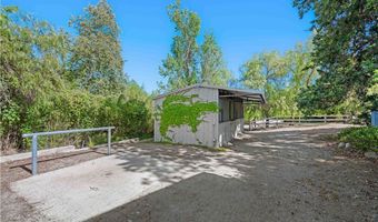 5920 Colodny Dr, Agoura Hills, CA 91301