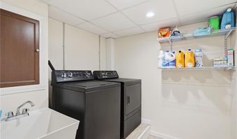 72 Fairweather Ave, Cranston, RI 02910