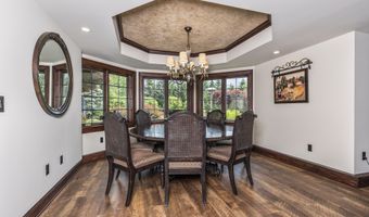1 Stoneridge Dr, Albany, NY 12211